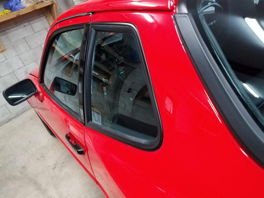 Детали экстерьера Porsche 944 Turbo 1986 года  (фото 48 из 149)